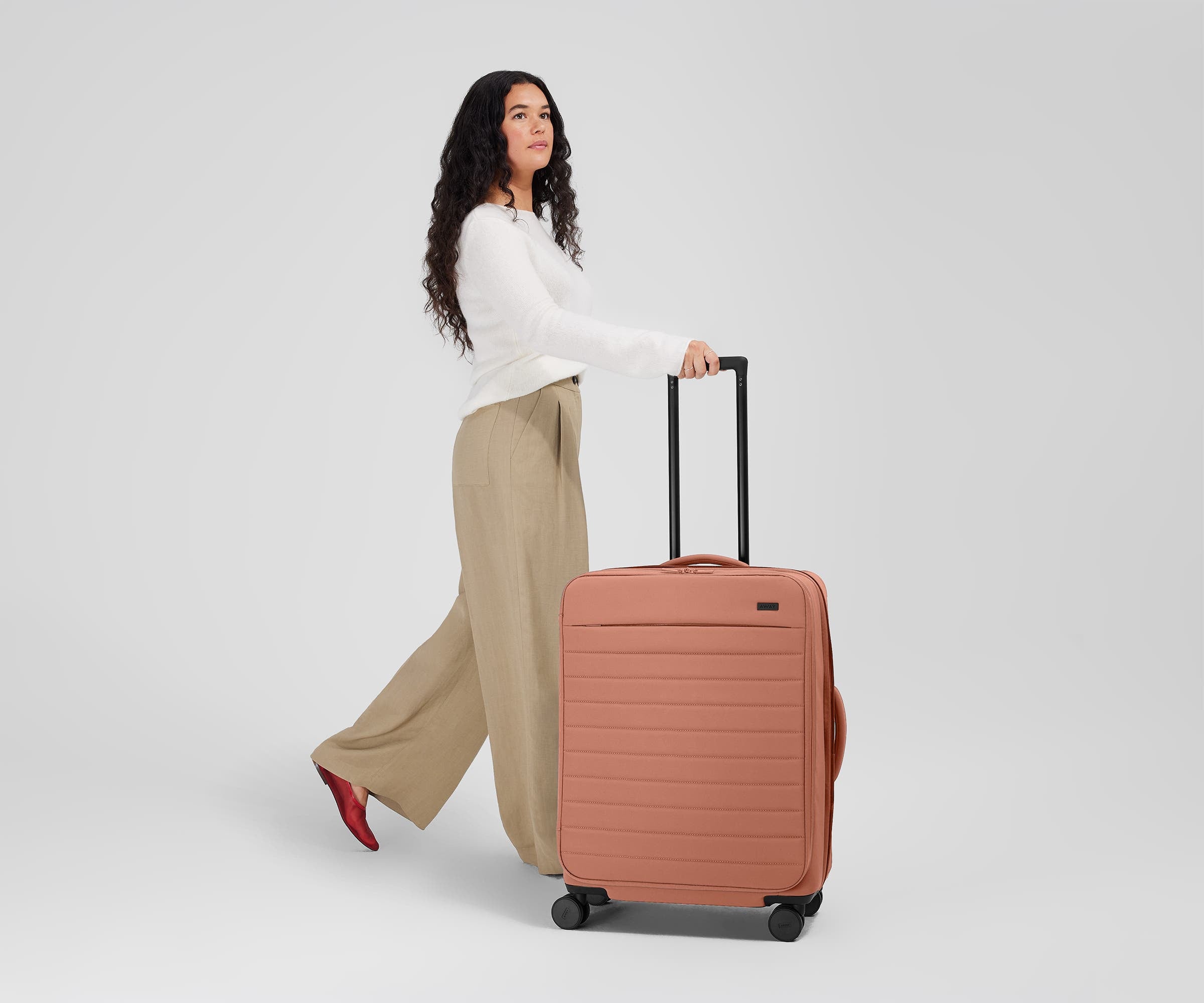 Softside Medium in Clay Pink