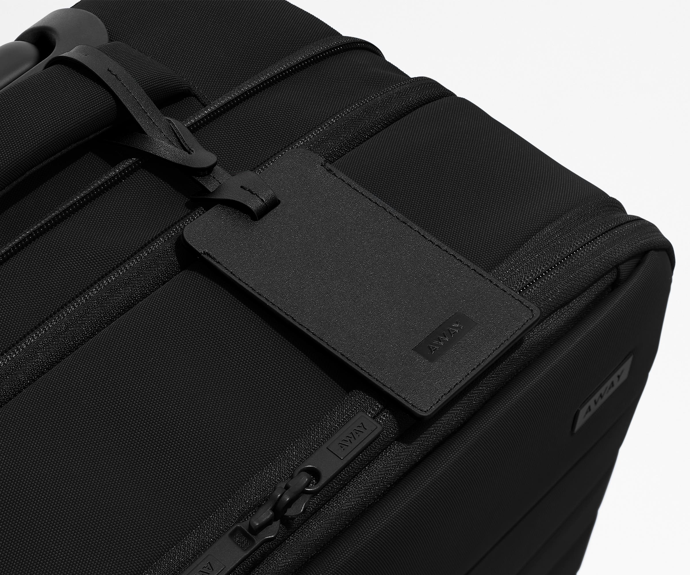 Softside Large in Jet Black