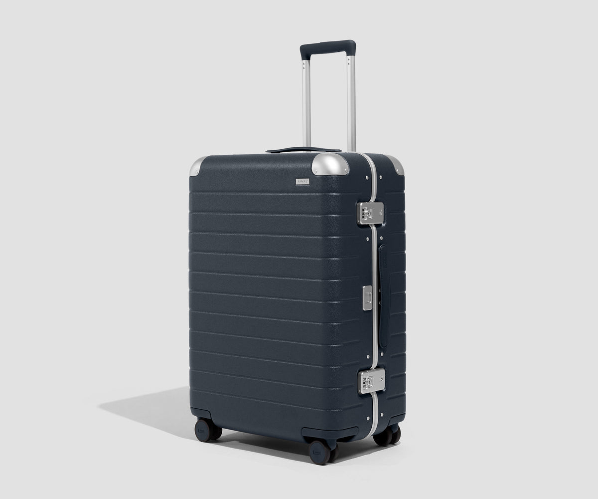 The Aluminum Edge Medium in Navy Blue