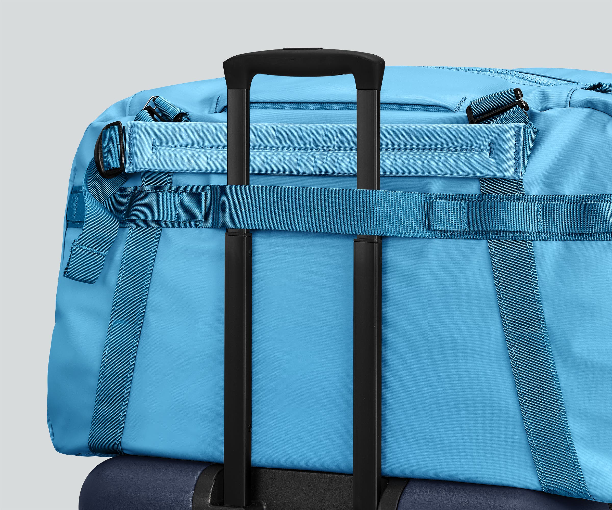 Active Duffle 55L in Vivid Blue