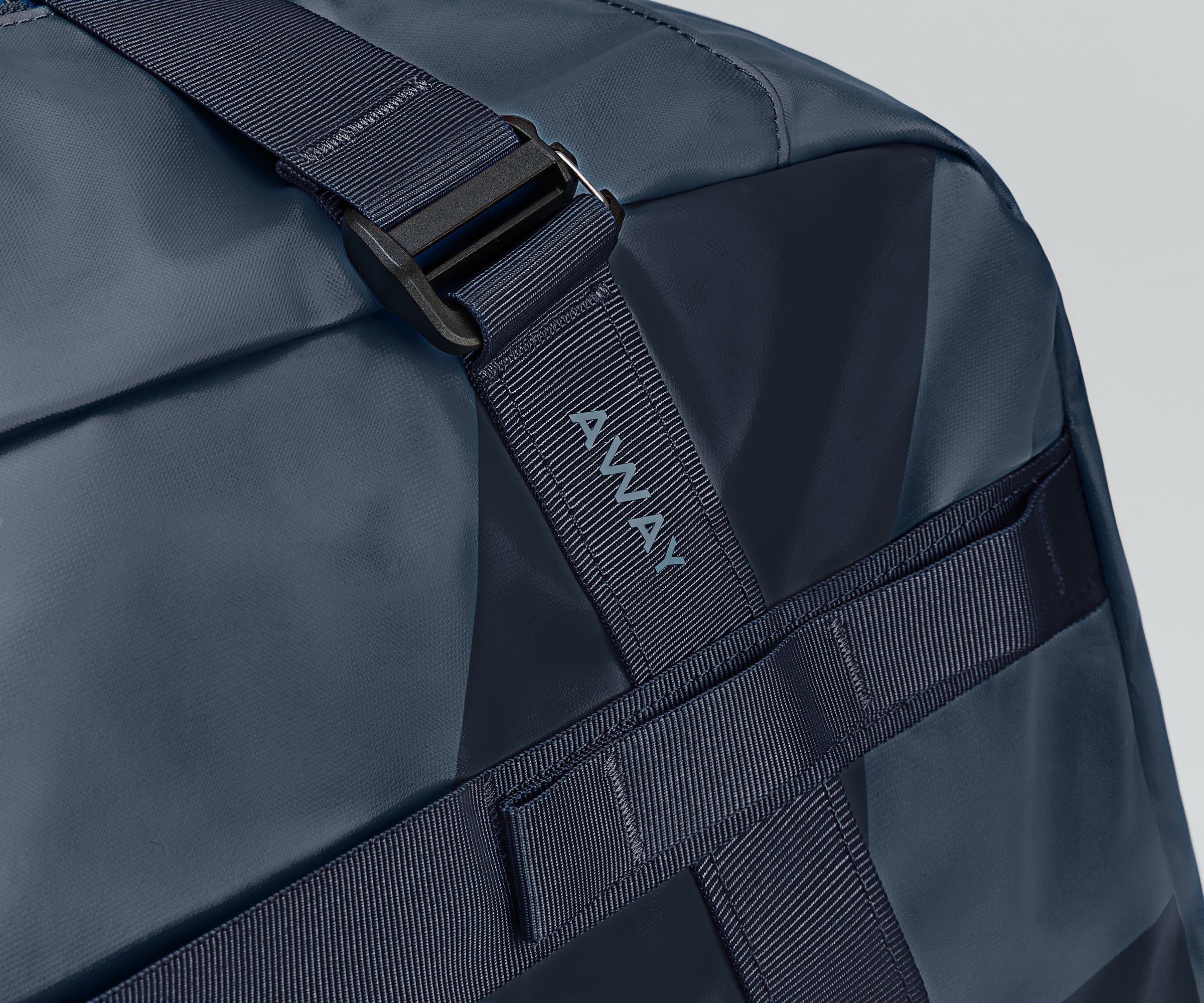 Active Duffle 55L in Navy Blue
