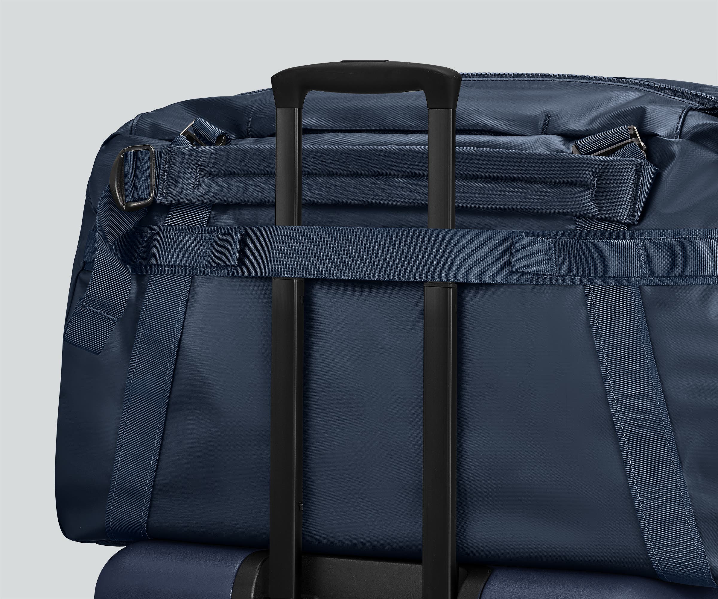Active Duffle 55L in Navy Blue