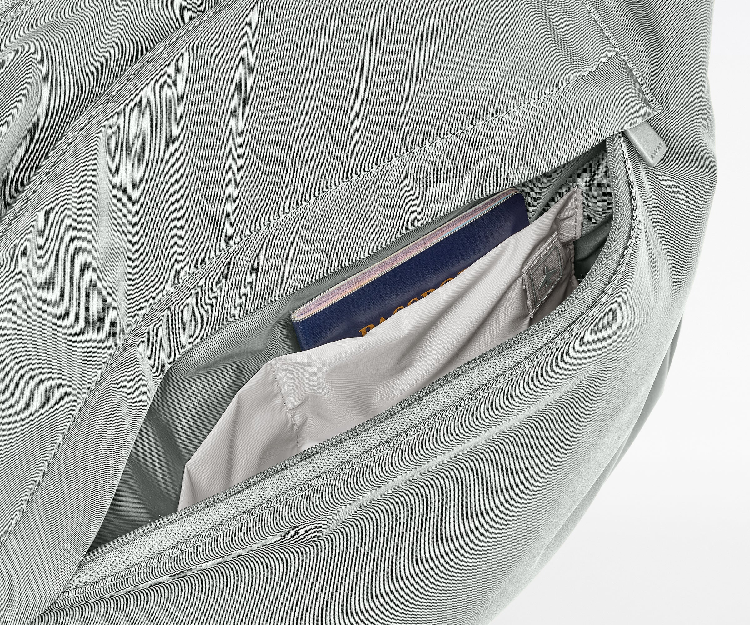 Featherlight Tote in Nordic Gray