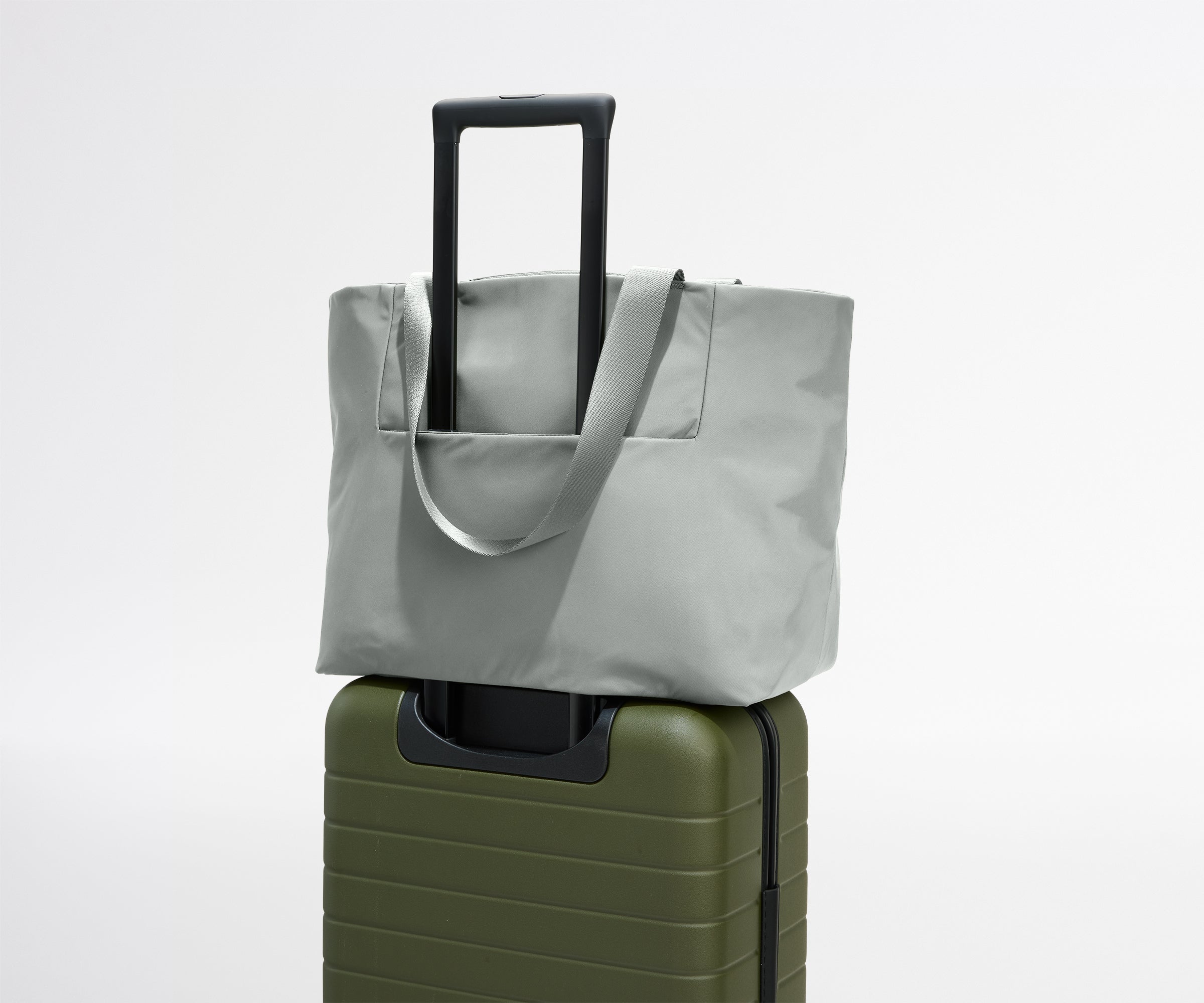 Featherlight Tote in Nordic Gray