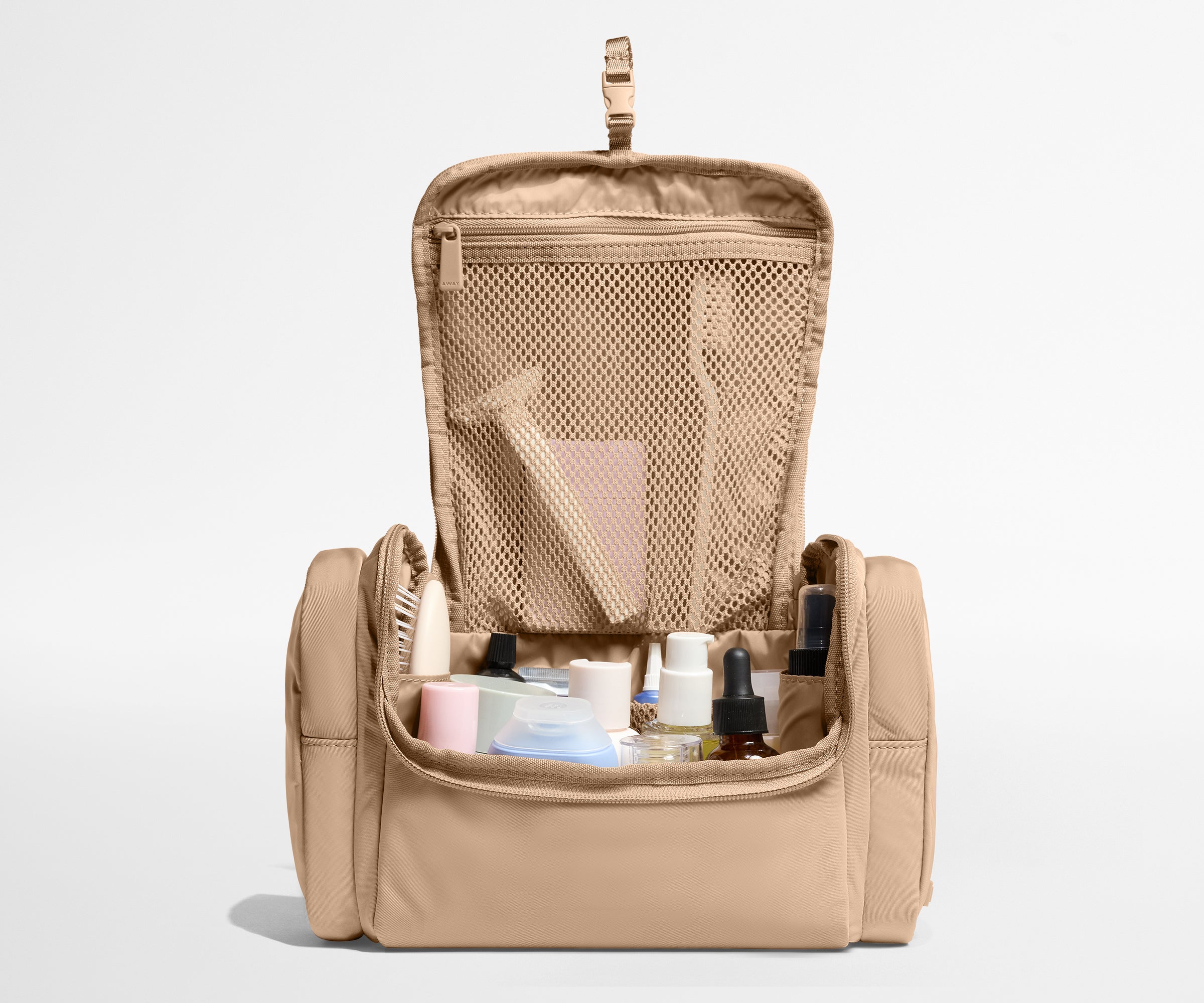 Featherlight Hanging Travel Vanity in Camel Brown