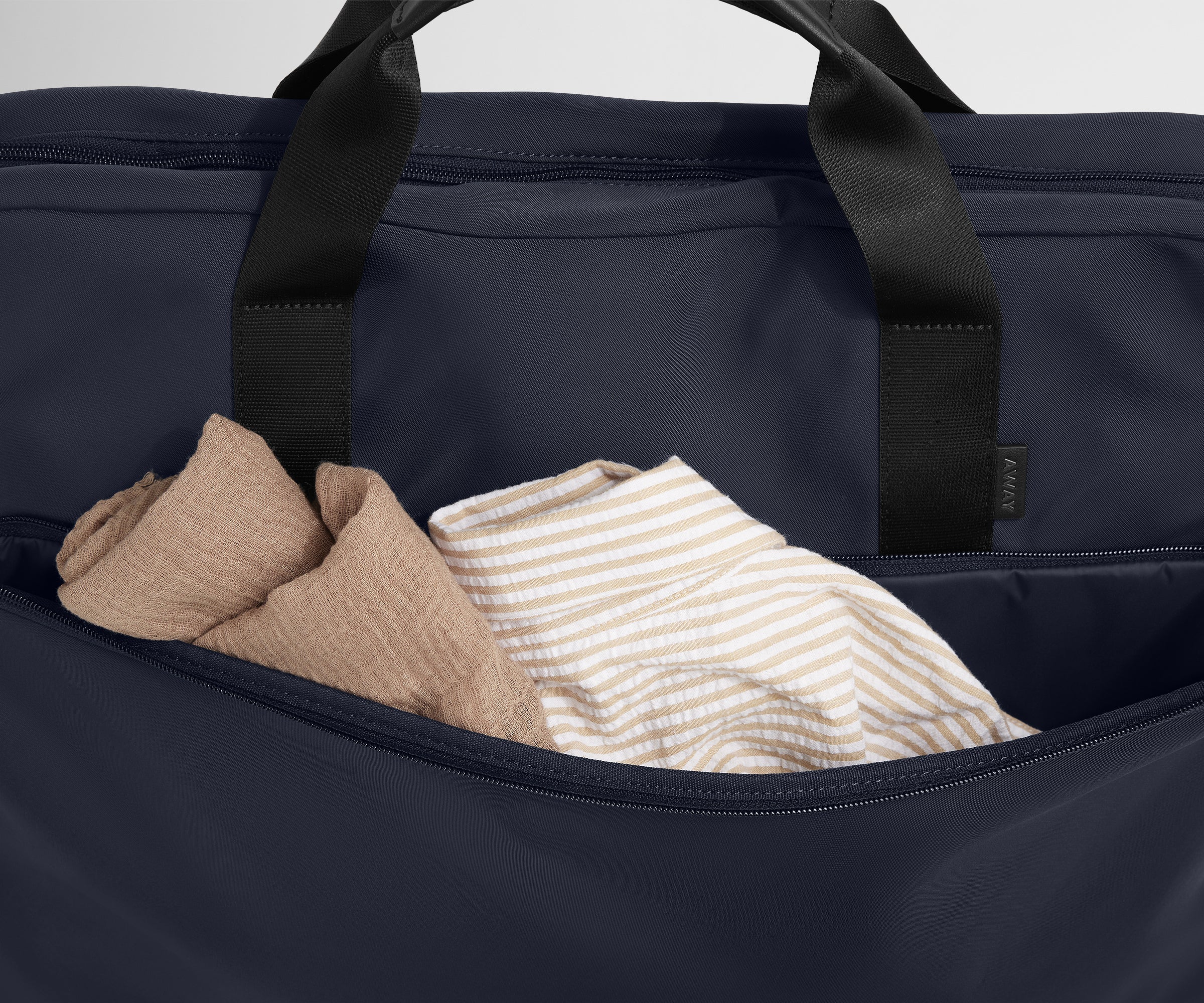 Garment Bag in Navy Blue
