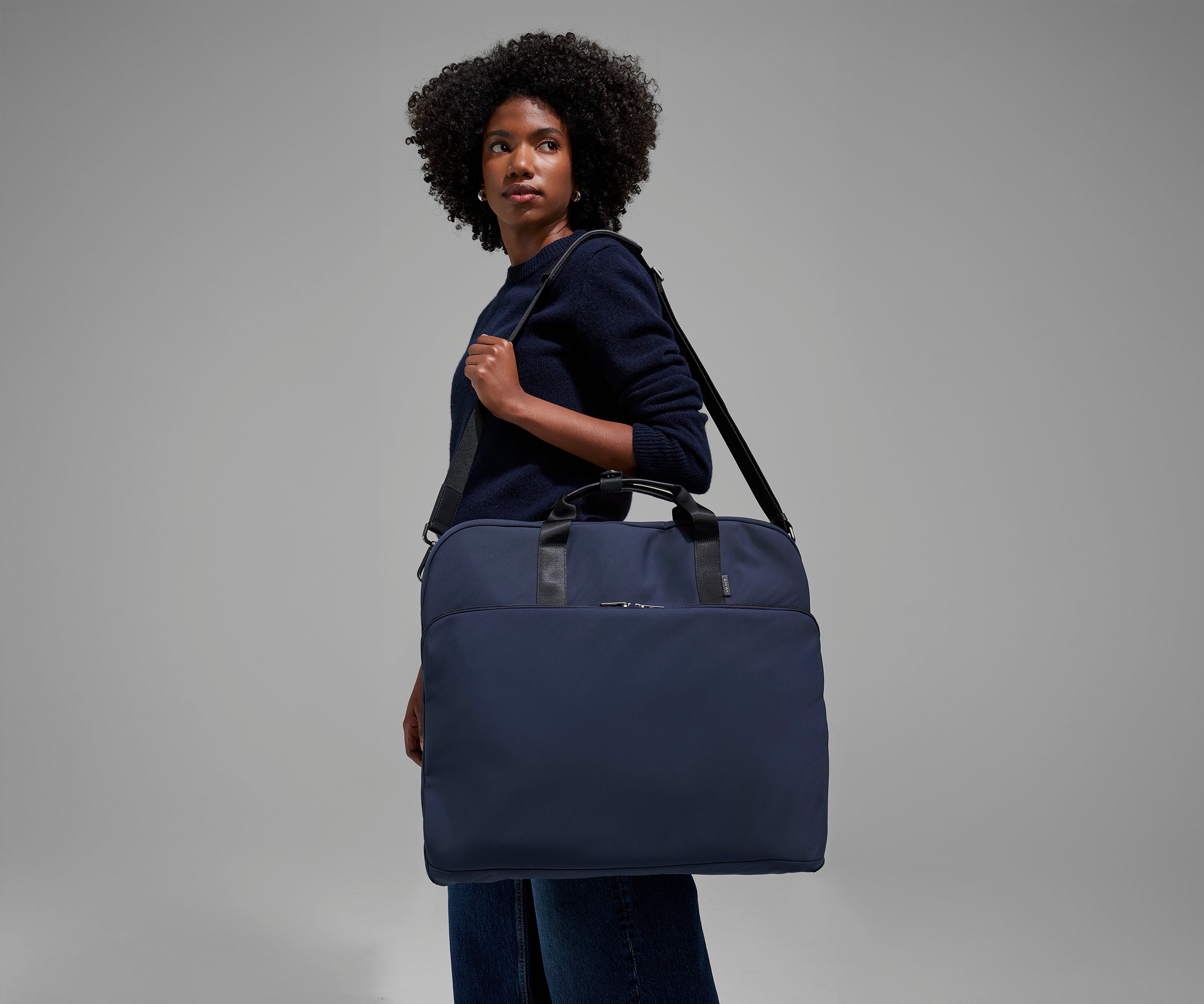 Garment Bag in Navy Blue