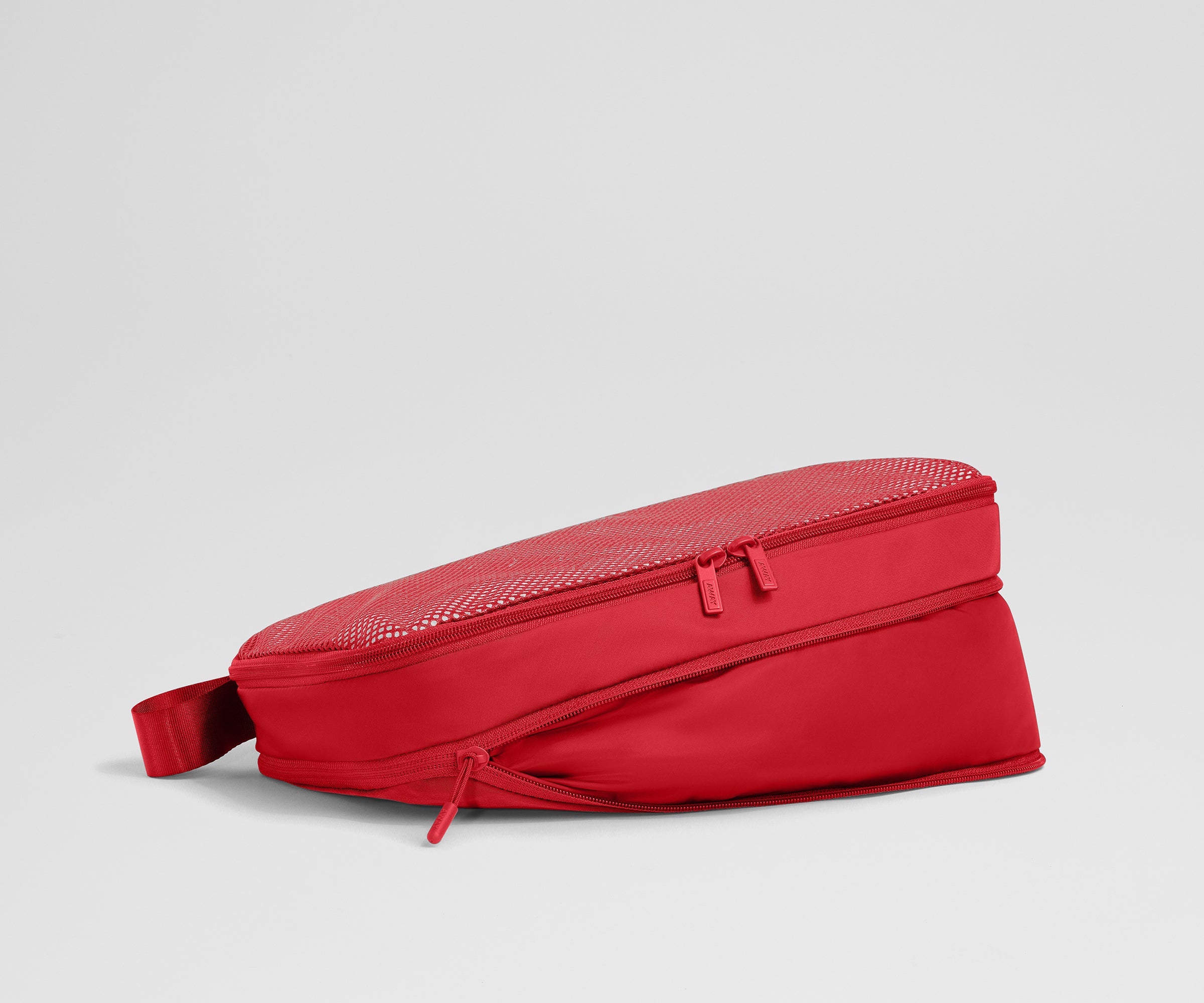 Compression Packing Cubes in Cherry Red