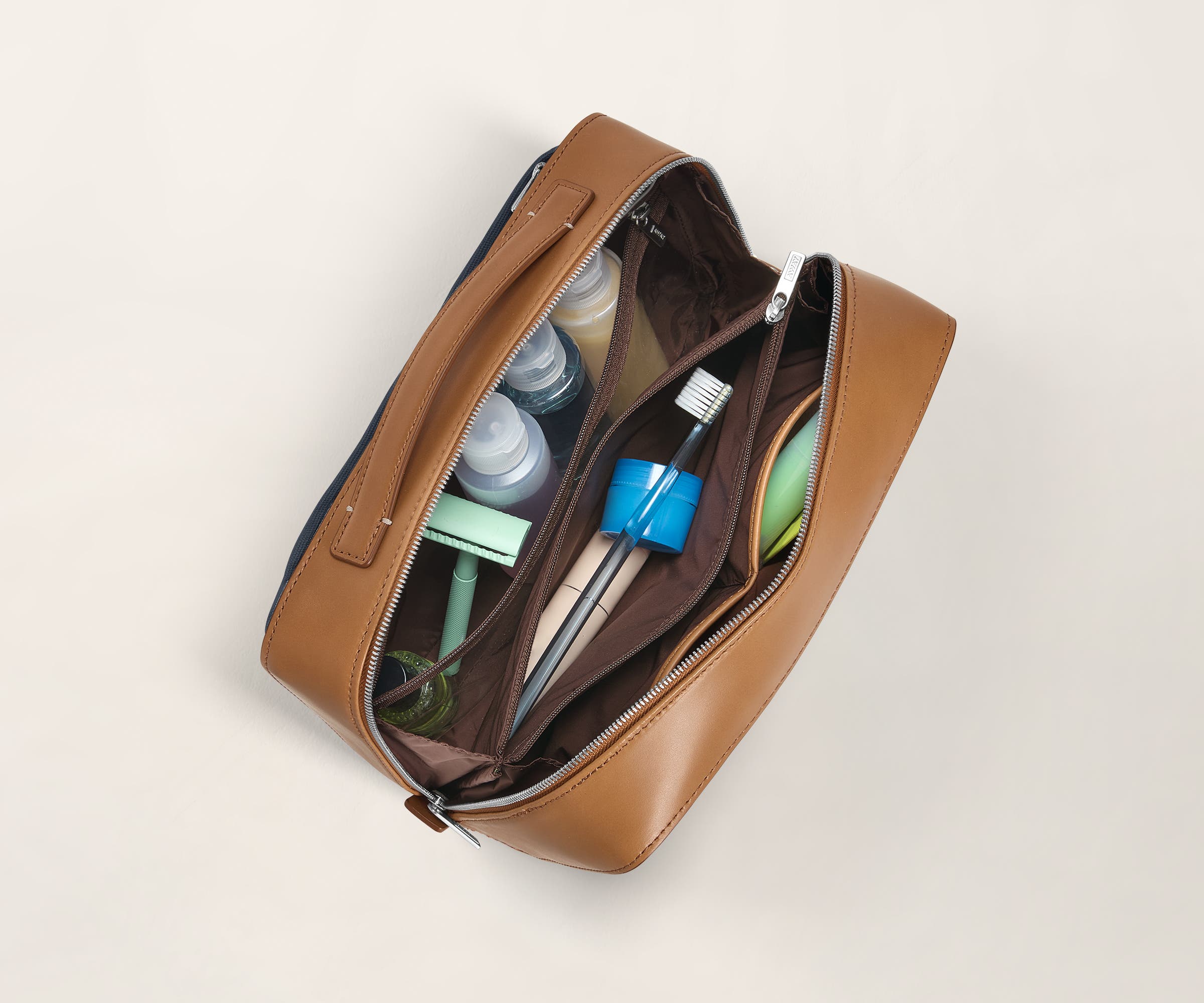 The Large Toiletry Bag in Marine