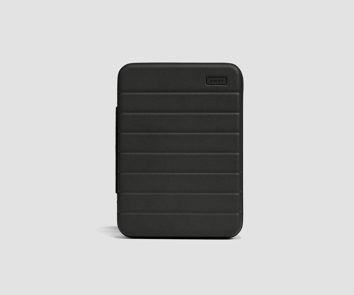Medium Tech Case in Jet Black