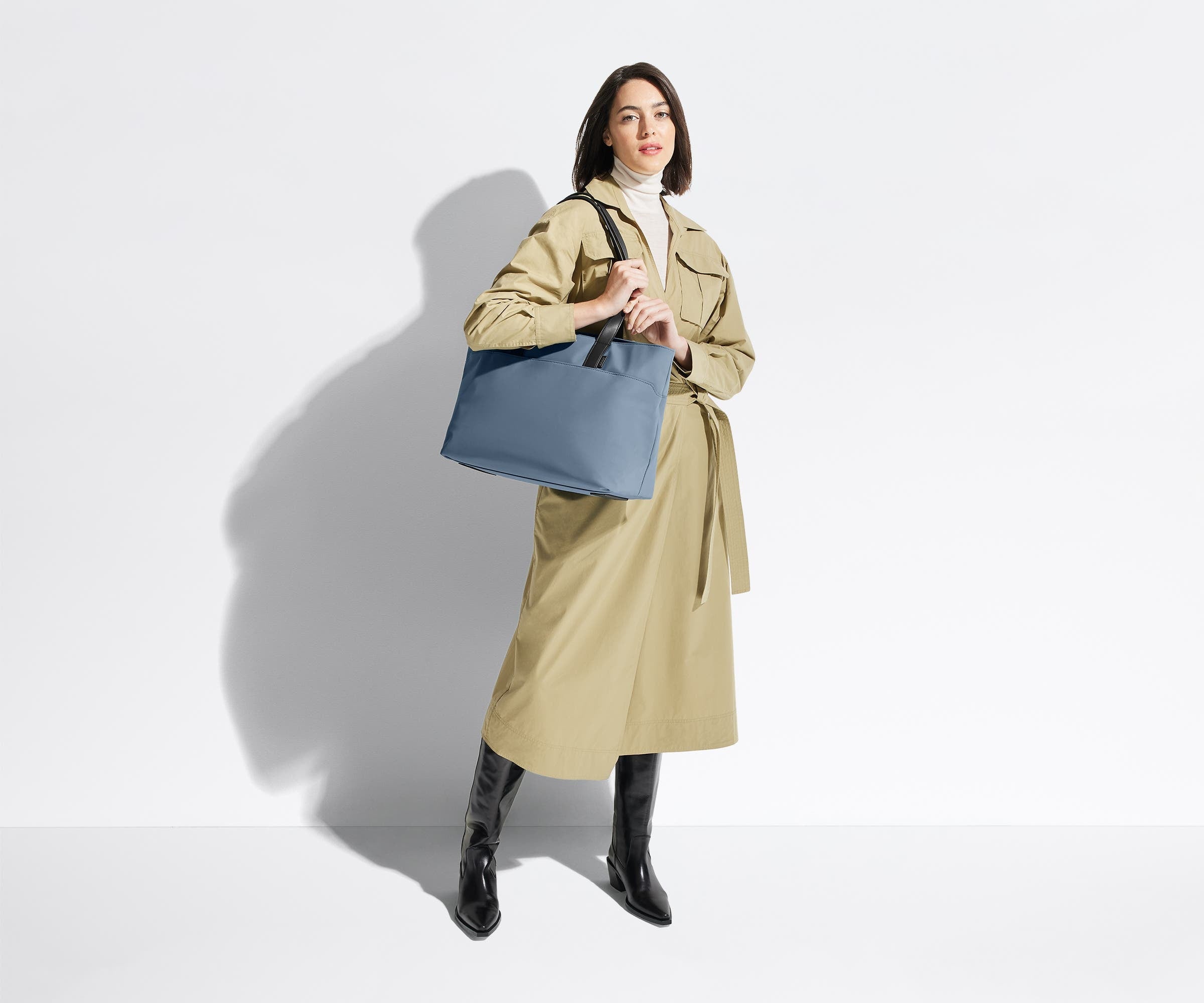 The Everywhere Tote in Coast Blue