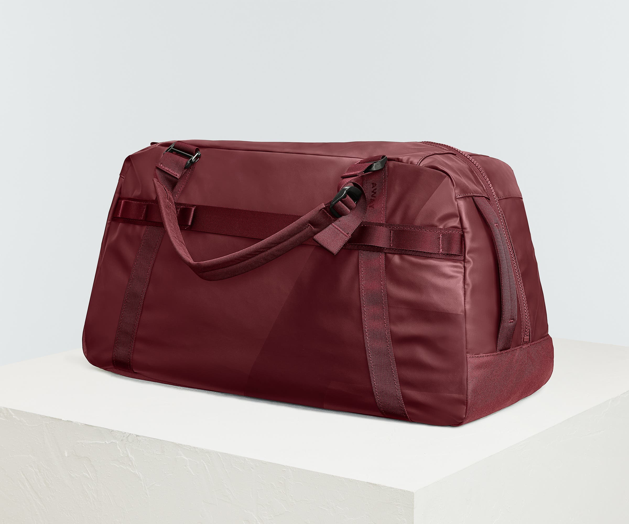 Active Duffle 55L in Burgundy Red