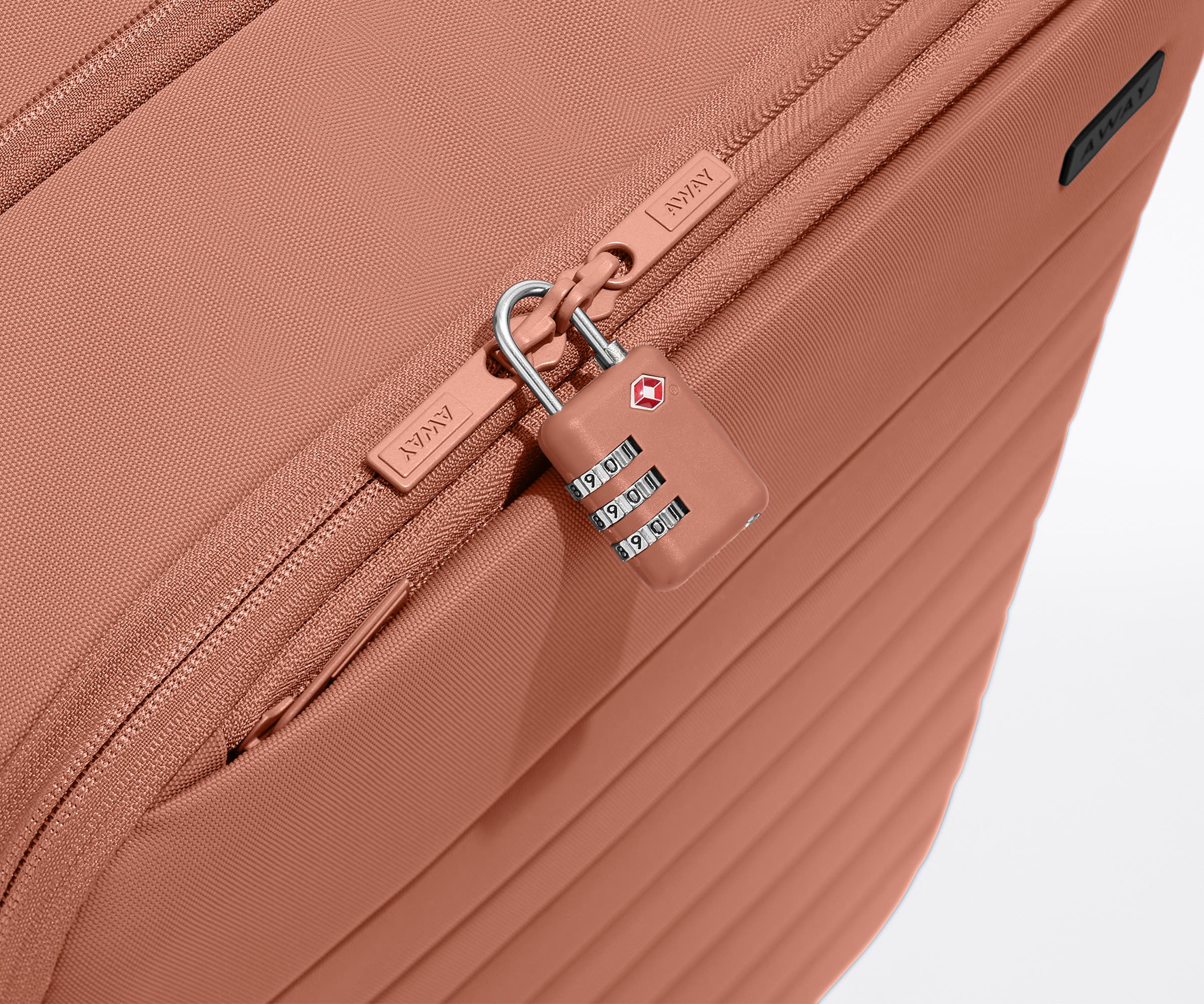 Softside Large in Clay Pink