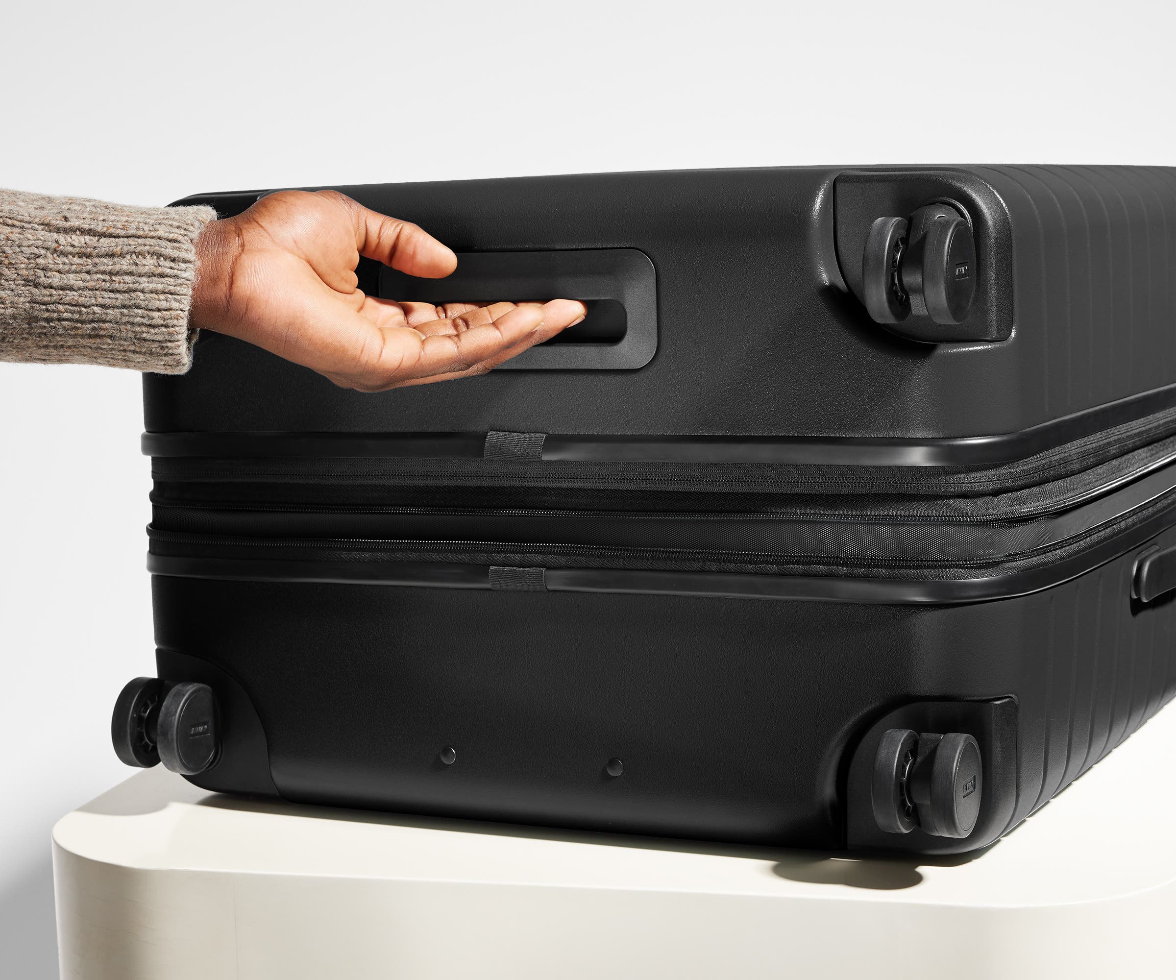 The Large Flex in Jet Black