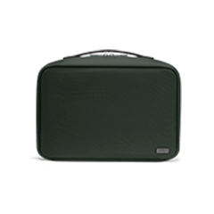 The Hanging Toiletry Bag in Green